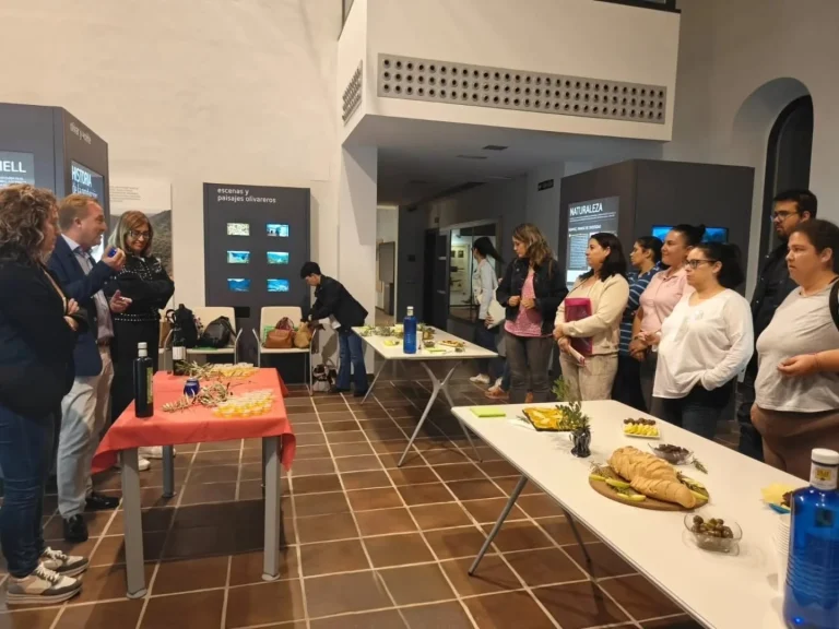Nuevas oportunidades de futuro en torno al oleoturismo. Fotografía de portada.