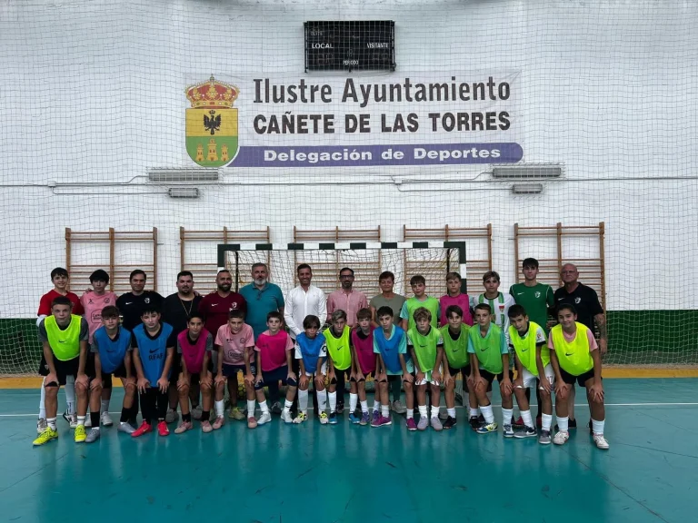Cañete de las Torres, casa del deporte. Fotografía de portada.
