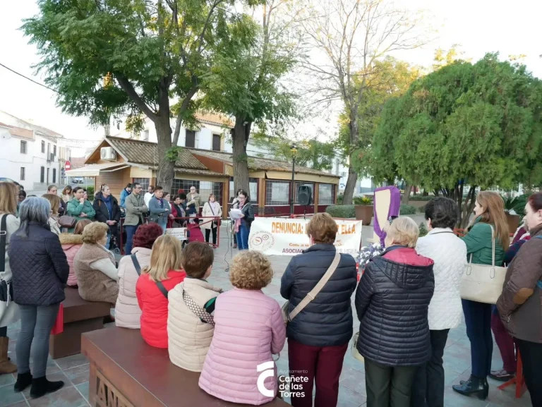 Asociación de Mujeres Hera, sumando por la igualdad. Fotografía de portada.